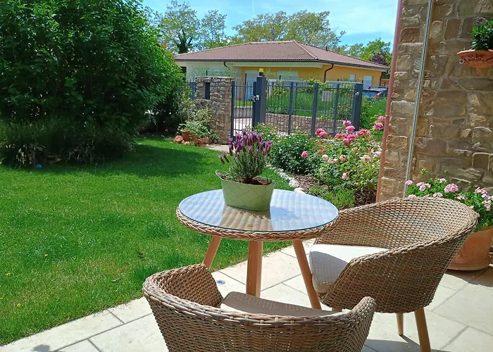 Mimosa E Lilla Фумане